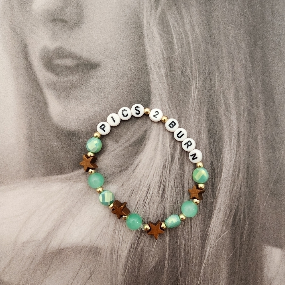 Taylor Swift Debut Inspired Friendship Bracelets Set Of 5 - Picture 6 of 10